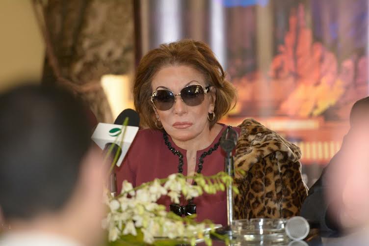 لبنى عبد العزيز