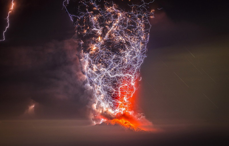 Erupcion Volcan Calbuco, Puerto Montt Chile.