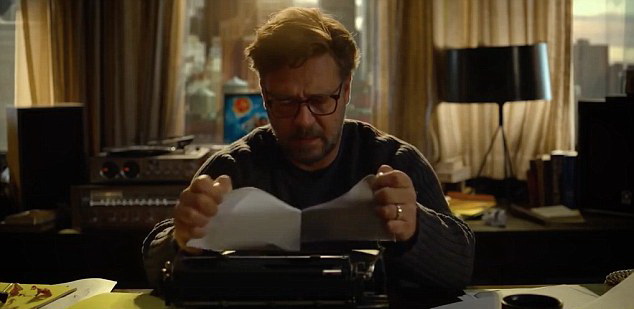 2B4E512700000578-3197051-Flashbacks_Russell_Crowe_also_stars_in_the_movie_playing_Katie_s-m-122_1439501806740